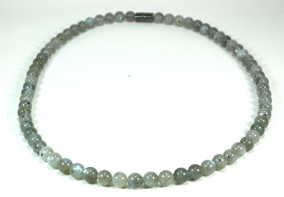 Unveil the Mystical Beauty of a Labradorite Necklace