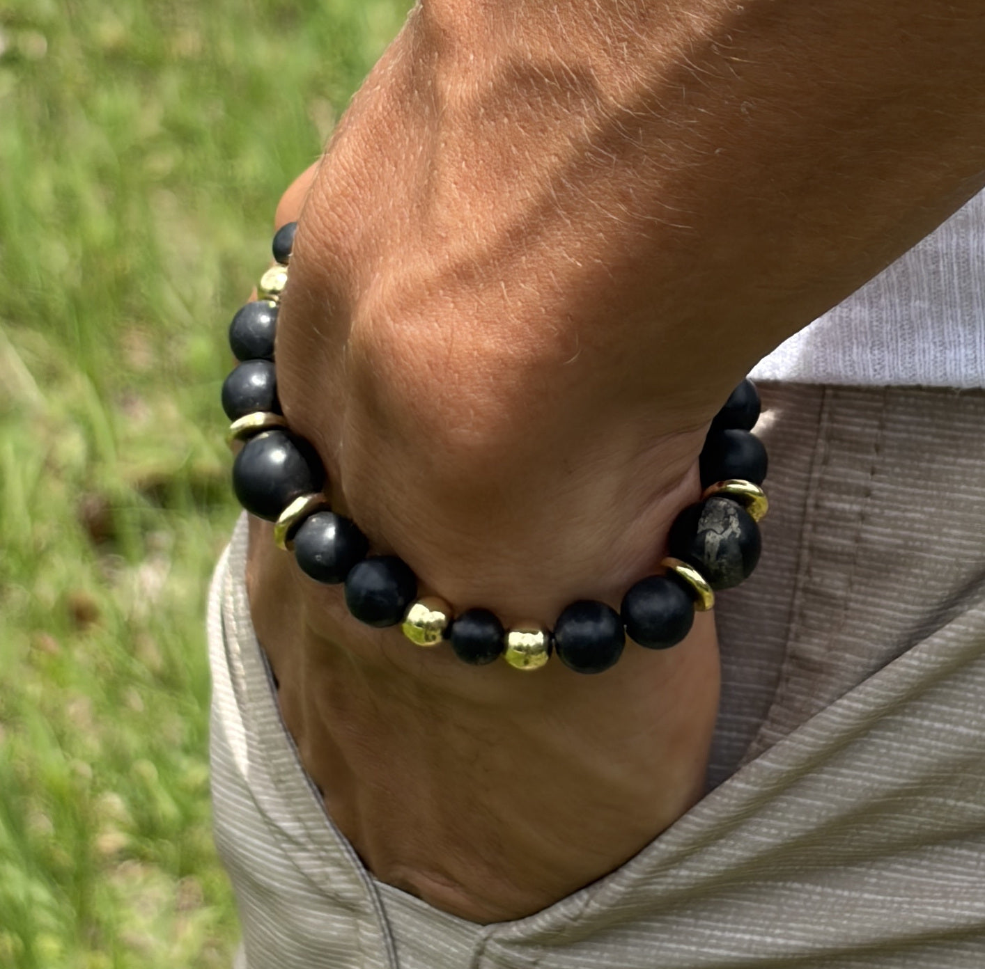 Black Shungite Bracelet with Gold Spacers – Magnetic Clasp Bracelet – Grounding Energy Jewelry
