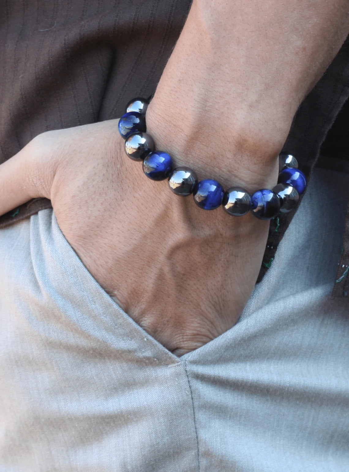 Hematite and Blue Tiger's Eye Bracelet - The Emblem of Confidence and Insight