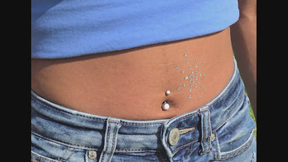 Shine with Vintage Elegance: Swarovski Sunburst Design (34 Crystals) 🌟✨